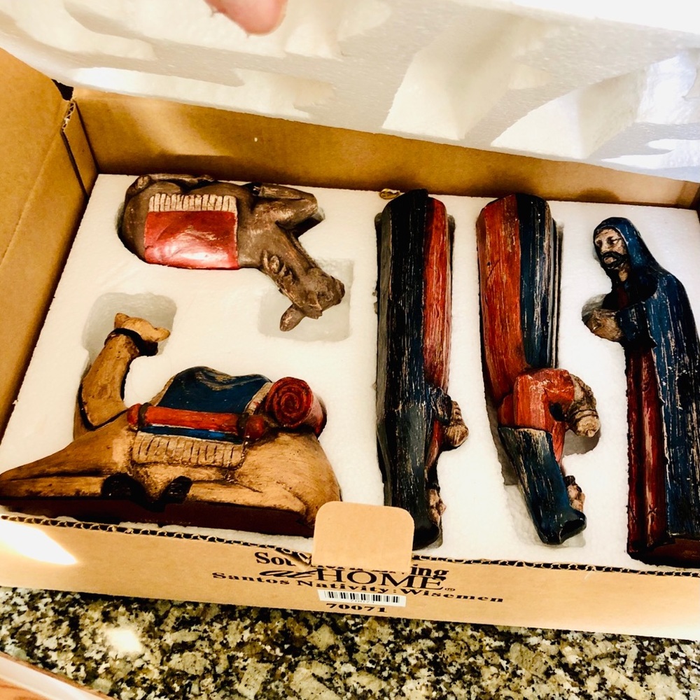 SLAH Santos Wisemen Nativity Set 5 Pieces Used as Display